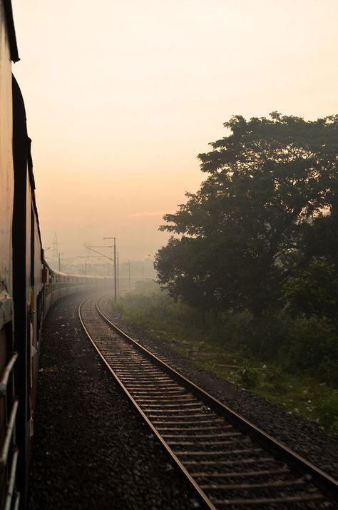 Morning on the #Rails Google Backgrounds, Train Aesthetic, Train Video, Blur Photo Background, Indian Railways, Train Photography, Insta Profile, Train Pictures, Insta Profile Pic