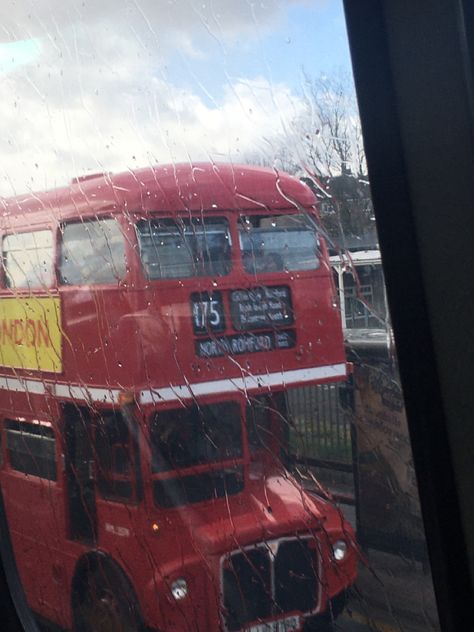 #bus #olden #antique #rain Olden Days, Aesthetic Photos, Fake Story, Aesthetic Photo, Rainy Day, Quick Saves, Beauty