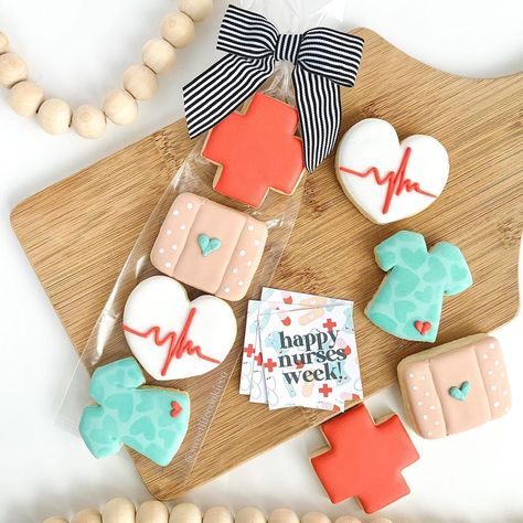 Nurse Appreciation Cookies Decorated, Nurses Week Cookies, Cookies For Nurses, Butterfly Cookies Royal Icing, Nurse Appreciation Cookies, Nursing Cookies, Doctor Cookies, Appreciation Cookies, Nurse Cookies