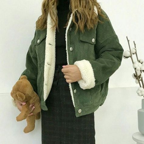 Green Sherpa Jacket Outfit, Sherpa Coat Outfit, Yes Style, Sherpa Jacket Outfit, Fleece Jacket Outfit, Teddy Coat Outfit, Green Winter Jacket, Corduroy Sherpa Jacket, Green Winter Coat