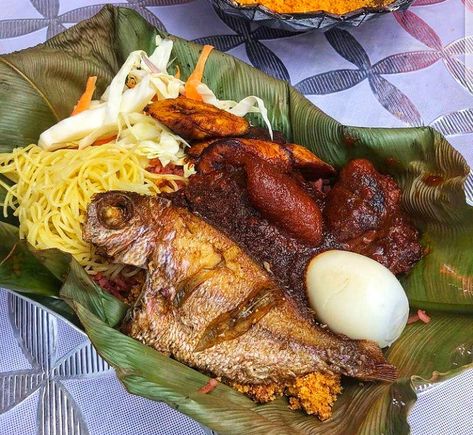 Ghana Waakye, Rice And Beans Recipe, Rice And Beans, Beans Recipe, Ghana, Stew, Good Food, Rice, Herbs