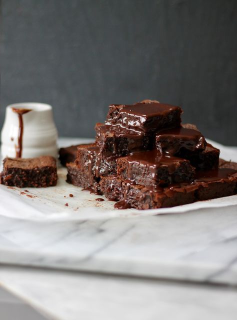 Chocolate Miso Brownies with Tahini Miso Chocolate Sauce – My Relationship With Food Tomato And Mozzarella Salad, Cooked Fish, Tomato And Mozzarella, Moist Brownies, Mozzarella Salad, Cooked Pasta, Brownie Toppings, Food Mood, Just Eat