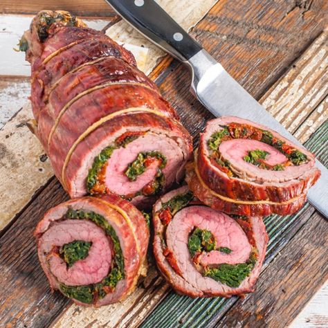 Use spinach, tomatoes and cheese to make this Stuffed Flank Steak. Stuffed Flank Steak, Flank Steak Recipes, Crab Stuffed, Diner Recept, Flank Steak, Carne Asada, Beef Dishes, Steak Recipes, Meat Dishes