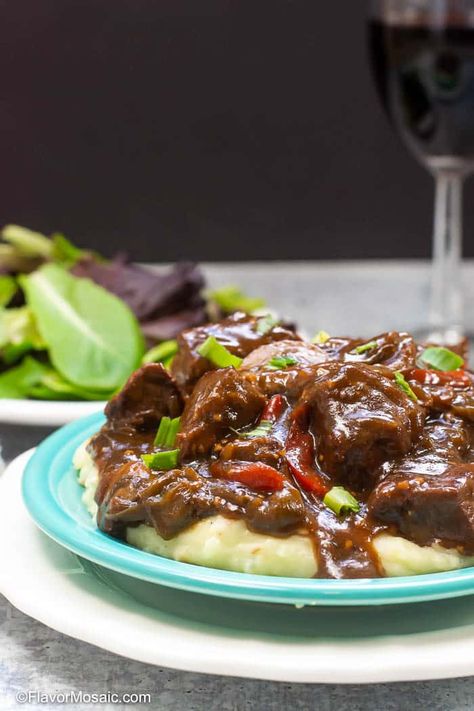 Red Wine Braised Pot Roast, Wine Braised Pot Roast, Beef Tips And Gravy Recipe, Instant Pot Beef Tips, Beef Recipes Easy Dinners, Beef Tips And Rice, Bbq Sauce Homemade Easy, Over Mashed Potatoes, Beef Tips And Gravy