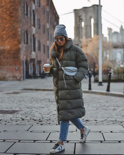 2021 Winter Coat Trends For Women #winter #winteroutfits #winteroutfitideas #winteroutfitscold #winteroutfitswomen #coat #coatsjackets #shearlingjacket #raincoat #fauxfurcoat #leatherjacketoutfit #suedejacket Khaki Puffer Coat Outfit, Khaki Puffer Jacket Outfit, Puffer Jacket Outfits, Puffer Coat Outfit, Winter Coat Trends, Puffer Jacket Outfit, Walking Outfits, Getting Bored, Classy Winter Outfits