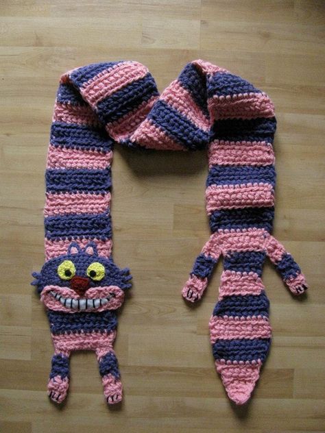 Cat Scarf Pattern, Easy Diy Crochet, Diy Crochet Animals, Animal Scarf, Scarf Ideas, Alice In Wonderland Inspired, Knitted Necklace, Crochet Disney, Cat Scarf