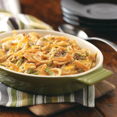 Green Bean Chicken Casserole Green Bean Chicken Casserole, Green Bean Chicken, Best Green Bean Casserole, Home Chicken, Green Bean Casserole Easy, Chicken Green Beans, Chicken Tetrazzini, Greenbean Casserole Recipe, Chicken Broccoli Casserole