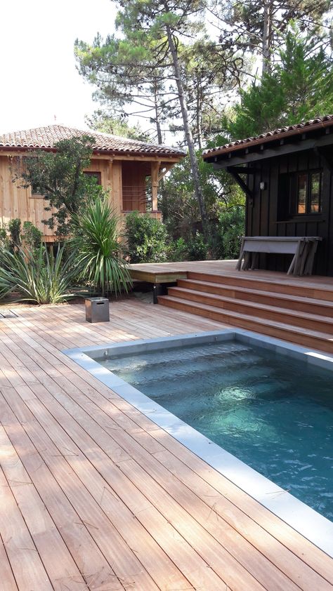 Wooden Pool Deck, Decks Around Pools, Steel Pool, Kleiner Pool Design, Wooden Pool, Best Above Ground Pool, Pool Landscape Design, Small Pool Design, Backyard Pool Landscaping