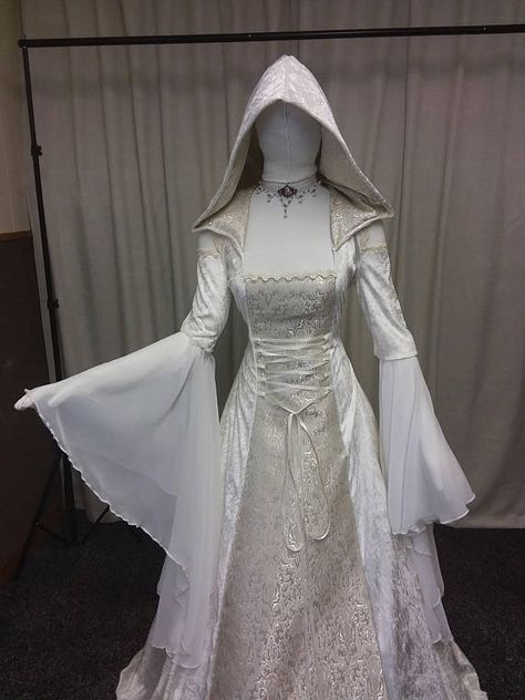 Renaissance dress Celtic wedding dress medieval wedding Elven Dresses, Medieval Wedding Dresses, Wedding Dress Medieval, Hogwarts Clothes, Dabi Bnha, Celtic Wedding Dress, Medieval Wedding Dress, Dress Medieval, Victorian Gown