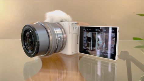 Sony White Camera, White Sony Camera, Sony Vlogging Camera White, Best Camera For Vlogging, Best Cameras For Vlogging, Sony Camera Zv-1, White Camera, Camera Setup, Social Media Content Planner