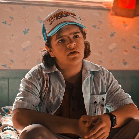 Stranger Things Screencaps, Dusty Bun, Gaten Matarazzo, Dustin Henderson, Stranger Things Dustin, Stranger Things Quote, Tv Icon, Stranger Things Aesthetic, Under The Moon