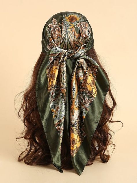 Mode Old School, جوني ديب, Silk Scarf Hair, Hair Scarf Styles, Head Scarf Styles, Earthy Outfits, Kleidung Diy, Bandana Hairstyles, Silk Hair