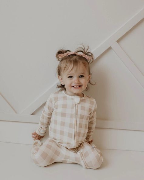 Your little one will be dreaming 💤 in style with these Gingham Baby Bamboo Pajamas! These cozy jammies feature a classic gingham print that is sure to delight.  Plus, they’re made with breathable, hypoallergenic bamboo fabric for ultimate comfort. Keep your babe as snug as a bug in a rug! 🛍️ Click the link in our bio to shop! Free Nursery Printables, Comfy Romper, Baby Bamboo, Bamboo Pajamas, Footie Pajama, A Bug, A Rug, Nursery Printables, Gingham Print