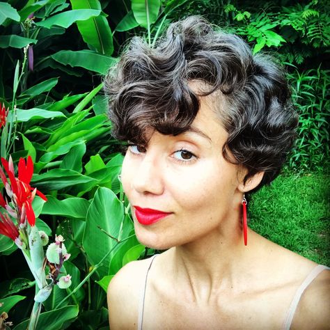 Grow Out A Pixie, Short Natural Curls, Short Curly Cuts, Pixie Cut Hairstyles, Curly Short Hair, Pixie Haircuts For Women, Grown Out Pixie, Short Curly Hairstyles For Women, Curly Haircut