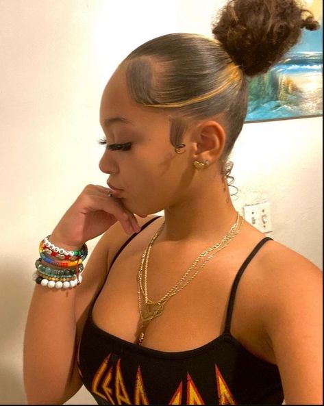 Mid Bun Hairstyles For Black Women, College Hairstyles, Mixed Girl, Thug Girl, Mixed Curly Hair, Sleek Ponytail Hairstyles, Everyday Hair, Quick Natural Hair Styles, Dye Hair