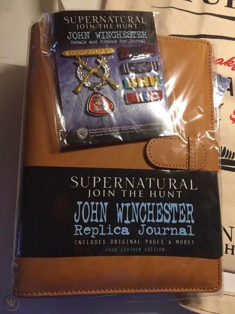 Supernatural Merch, Supernatural Crafts, John Winchester Journal, Supernatural Jokes, John Winchester, Crimal Minds, Supernatural Fans, Supernatural Funny, Supernatural Cast