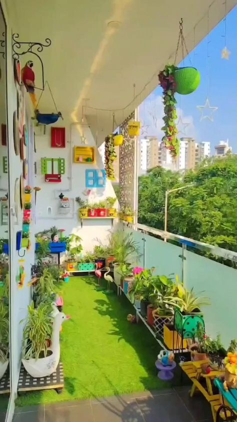 Big Balcony Decor, Small Balcony Decor Indian, Balcony Garden Diy, Balcony Makeover, Big Balcony, Cheap Garden, Colorful Room Decor, Indian Room Decor, Indian Bedroom Decor