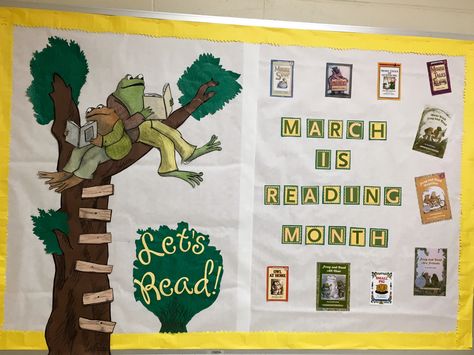 "March is Reading Month" bulletin board featuring Lobel's "Frog and Toad" Reading Month Bulletin Board Ideas, Bulletin Board Ideas For March, School Job Chart, March Reading Month Door Ideas, Month Bulletin Board Ideas, Frog And Toad Classroom Theme, Literature Decor, Friends Bulletin Board, Library Bulletin Board Ideas