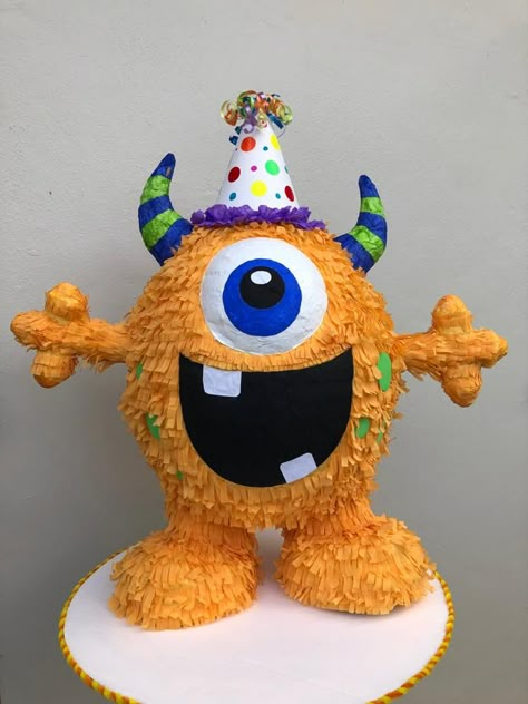 Halloween Piñatas Ideas, Halloween Pinatas, Monster Pinata, Halloween Piñatas, Monster Birthday Cakes, Monster 1st Birthdays, Piñata Ideas, Monster Crafts, Diy Pinata