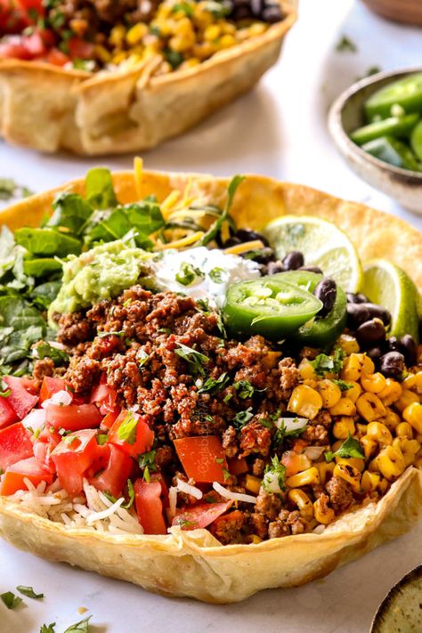 Taco Bowl Shell, Taco Shell Bowls, Taco Bowl Recipe, Taco Salad Bowls, Mexican Salad, Mexikansk Mat, Taco Bowl, How To Make Taco, Carlsbad Cravings