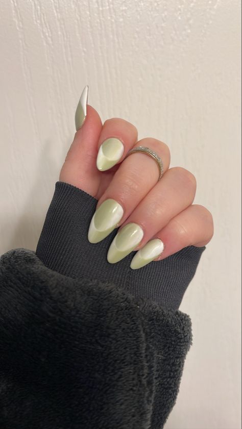 Green Ombre French Nails, Vertical Gradient Nails, Green French Ombre Nails, Vertical French Nails, French Illusion Nails, Pistachio Nails Design, Pistachio Nail Color, Vertical Ombre French Tip, Vertical Ombre Nails