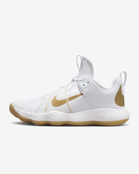 The Nike React HyperSet LE gives you excellent traction for netball, volleyball, badminton and other sports played on indoor courts. Nike React foam creates incredible energy return so you can attack at full-speed, stop on a dime, and land with confidence. Shown: White/Summit White/Gum Light Brown/Metallic Gold Style: DJ4473-170 Nike Volleyball Shoes, Nike Inspiration, Netball, Volleyball Shoes, Nike React, Nike Just Do It, Court Shoes, Shoes Nike, Badminton