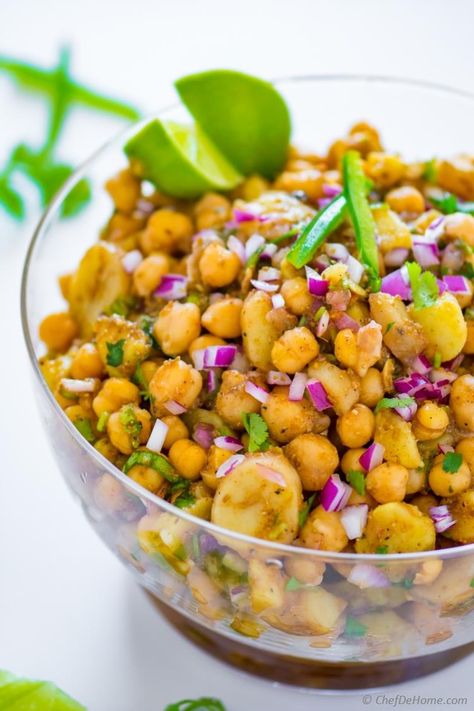 Gluten free Potato Salad with chickpeas and lots of delicious spices Indian Potato Salad, Chana Chaat Recipe Pakistani, Indian Brunch, Gluten Free Potato Salad, Aloo Chana, Tamarind Dressing, Chana Chaat Recipe, Perfect Potatoes, Potato Chickpea