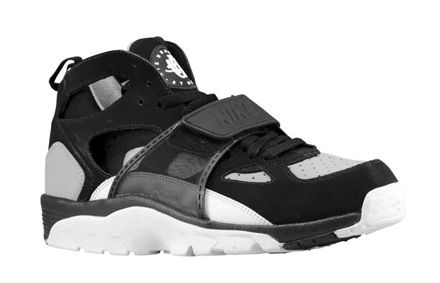 Nike Air Huarache Trainer Black Grey Available Now Nike Air Trainer Huarache, School Sneakers, Nike Air Trainer, Huaraches Shoes, Nike Retro, Kicks Shoes, Swag Bag, Nike Air Huarache, Air Huarache