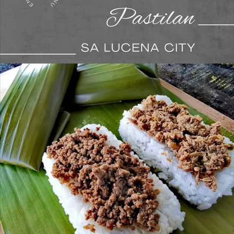 Pastil- Pastil is a classic in the Mindanao region, also known as Patil, Patel, Patir, or pater in Maranao, and Paster in Iranun. It is also known as “Kagikit,” a simple dish prepared with shredded meat that may be either chicken, beef, or fish. The meat is prepared by sauteing it with onion, garlic, and soy sauce in vegetable oil until it turns brown. Unicorn Cupcakes Toppers, Food Flatlay, Unicorn Cupcakes, Filipino Dishes, Smitten Kitchen, Best Chicken, Zucchini Bread, Food Cravings, Quick Meals