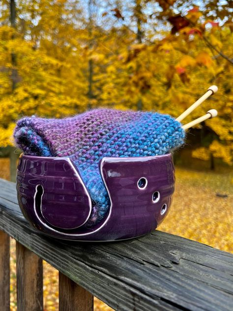 Purple Yarn, Crochet Organizer, Knitting Bowl, Yarn Bowls, Yarn Holder, Bowl Pottery, Purple Heather, Bowl Ceramic, Yarn Bowl