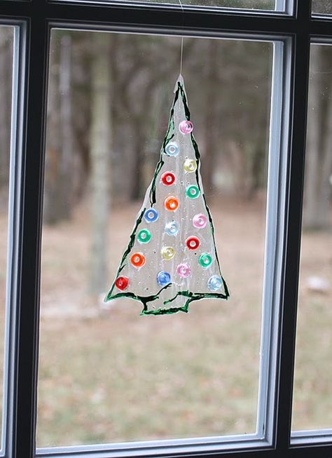 Beaded Christmas Tree Sun Catcher Tree Props, Beaded Christmas Tree, Diy Tree Decor, Recycled Crafts Kids, Tree House Diy, Tree Centerpieces, Edible Crafts, Green Craft, Diy Tree