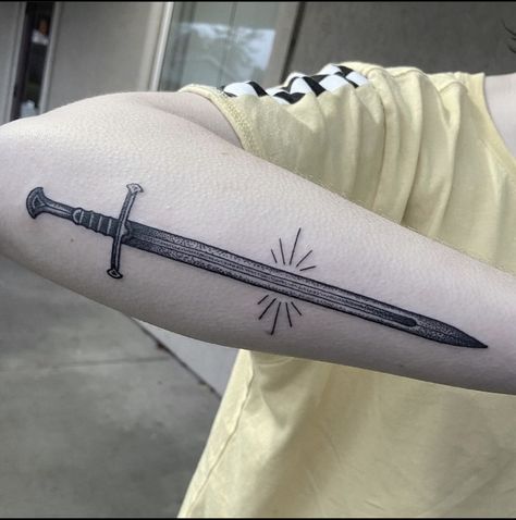 Broadsword Tattoo, Longsword Tattoo, Tattoo Swords Men, Sickle Tattoo, Tattoos 2024, Gothic Tattoos, Lotr Tattoo, Zelda Tattoo, Cpr Training