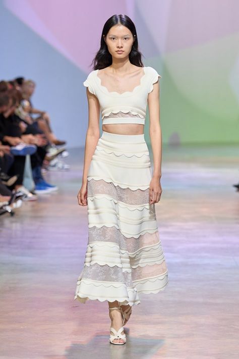 Elie Saab Spring 2023, Spring Hygge, Cloth Designs, Knitwear Details, Work Illustration, Spring 2023 Ready To Wear, Ellie Saab, Elie Saab Spring, Boutique Couture