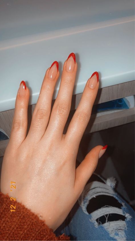 Red Tips Almond Shape, Red French Tip Nails Pointy, Red And Gold French Tip Nails Almond, Almond Nail Red French Tip, Almond Shaped Red French Tip Nails, Red Tip Almond Shaped Nails, Red Tip Dip Nails, Red Tipped Nails French, Almond Shape Red French Tip