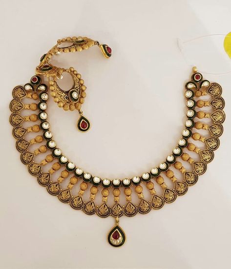 Western Gold Necklace Designs, Antique Necklace Gold, Antique Necklaces Design, New Gold Jewellery Designs, Gold Bangle Set, Antique Jewellery Designs, Gold Necklace Indian Bridal Jewelry, Antique Bridal Jewelry, Indian Jewellery Design Earrings