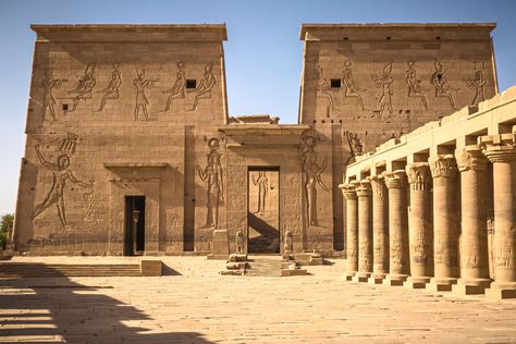 The Temple of Philae located on Agilkia Island is an unmissable destination when visiting Egypt. Find out how to visit and what to see at the Temple of Philae. Mummy Museum, Aswan Dam, Hidden Passage, Egyptian Temple, Visit Egypt, Roman History, Canvas Home Decor, Through The Window, The Temple