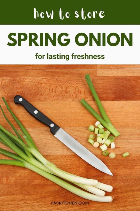 A Pinterest pin showing simple steps to store spring onions. The image features fresh spring onions and easy-to-follow storage tips to keep them crisp and fresh for longer. Ideal for home cooks looking to maintain their veggies. #SpringOnions #KitchenTips #FreshFood Best Way To Store Green Onions, Store Fresh Herbs, Storage Tips, Spring Onions, Delicious Vegetables, How To Store, Spring Onion, Leafy Greens, Find Recipes