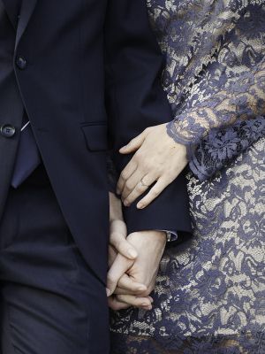 Navy Photography, Love In Italy, The Pantheon, Elizabeth Anne, Mother Wedding, Romantic Wedding Photography, Muslim Couple Photography, Italy Photography, Cute Muslim Couples