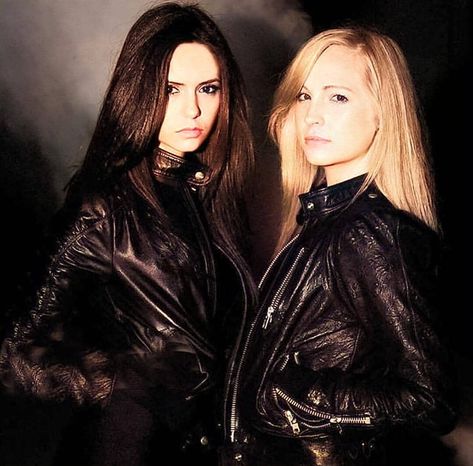 Nina Dobrev And Candice King, Hayley And Elijah, Vampire Stuff, Tvd Cast, Tvdu Cast, Katerina Petrova, Candice Accola, Candice King, Vampire Diaries Seasons