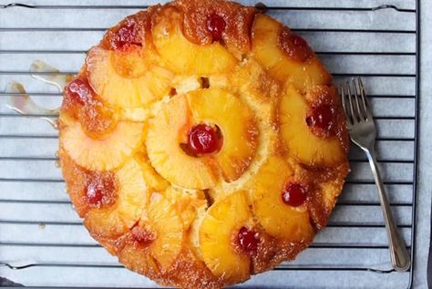 Bisquick Inspired Recipes, Upside Down Pineapple Cake, Pineapple Upside Down Cake Recipe, Upside Down Cake Recipe, Homemade Bisquick, Upside Down Pineapple, Bisque Recipe, Bisquick Recipes, Pineapple Recipes