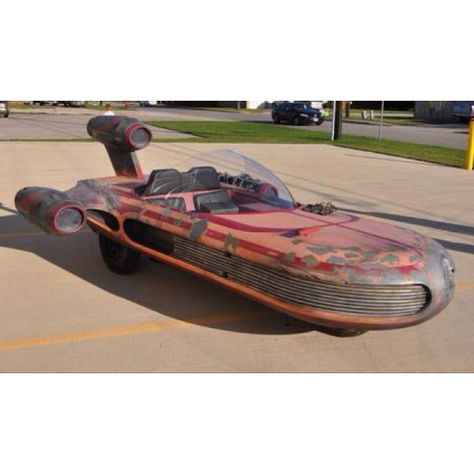 Work Car. Gets good gas mileage. Star Wars Landspeeder, Gulf Gas Station, Car At Gas Station, Gas Lands Cars, Golf Buggy, Car Guide, Electric Golf Cart, Movie Cars, Geek Squad