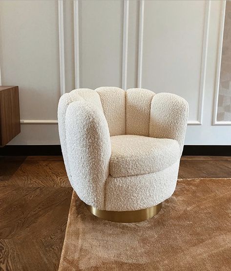 Teddy Chair, Homemade Home Decor, Wooden Floor, Dream Decor, Cheap Home Decor, Home Decor Inspiration, Home Deco, Home Remodeling, Room Inspiration