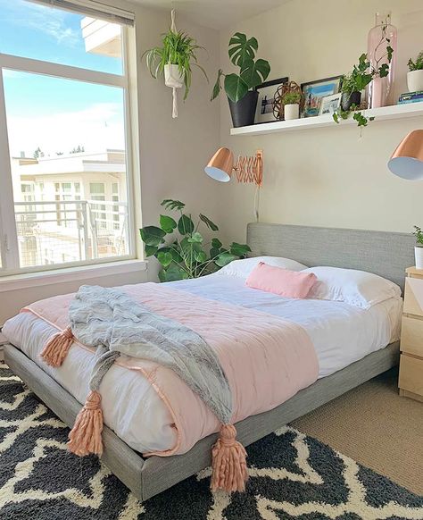 Before & After : Our Modern Boho Chic Home Reveal! (With Tons of DIY!) Girl Bedrooms, Bedroom Decor For Teen Girls, Dekorasi Kamar Tidur, Redecorate Bedroom, Aesthetic Rooms, Teen Bedroom Decor, Room Design Bedroom, Small Room Bedroom