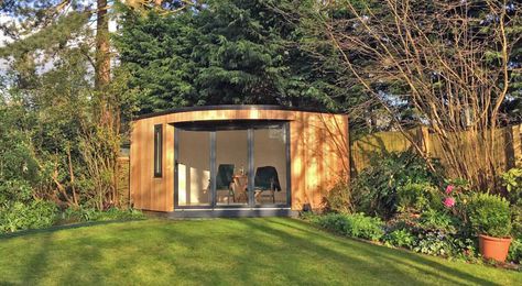 Garden sitting room-1 Triangle Garden, Garden Room Ideas, Garden Room Extensions, Garden Pods, Tiny Office, Summer Houses, Room Extensions, Corner Garden, Outdoor Office