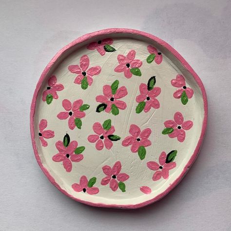 BUY ON DEPOP @/ amielouise04 Handmade air dry clay acrylic paint easy craft pottery ash tray Air Dry Clay Trinket Dishes, Acrylic Paint Easy, Craft Pottery, Paint Easy, Clay Plates, Diy Air Dry Clay, Ash Tray, Easy Craft, Trinket Tray