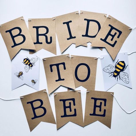 Bee Wedding Shower Theme, Meant To Bee Bridal Shower Ideas, Bee Themed Bridal Shower Ideas, Bride To Bee Bridal Shower Ideas, Bee Wedding Theme, Bee Garland, Bride To Bee, Bee Diy, Bee Decorations