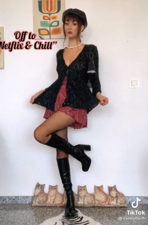 Whimsicore Aesthetic, Fashion Outfits 70s, 90s Whimsigoth Outfits, Mid Length Layered Hair, Twee Fashion, Whimsigoth Fashion, 70s Inspired Fashion, Outfit Inspo Fall, Mode Vintage