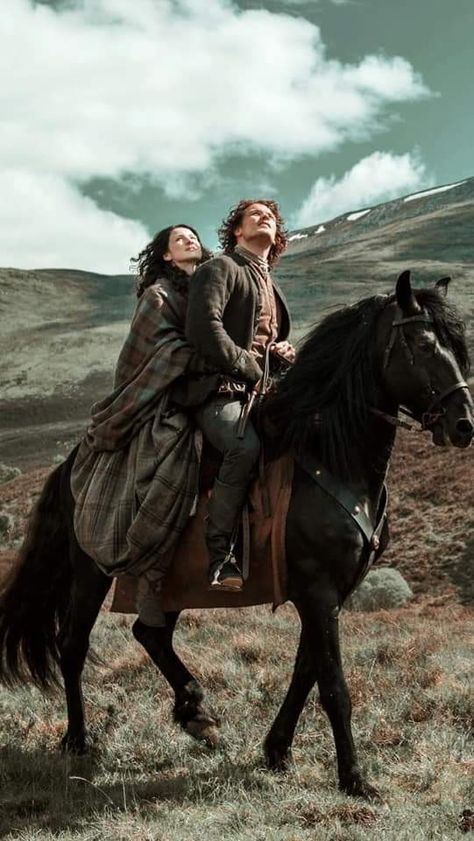 Outlander News, James Fraser Outlander, Outlander Characters, Outlander Claire, Outlander Season 1, Outlander 3, Outlander Tv Series, Jamie Fraser Outlander, Starz Series