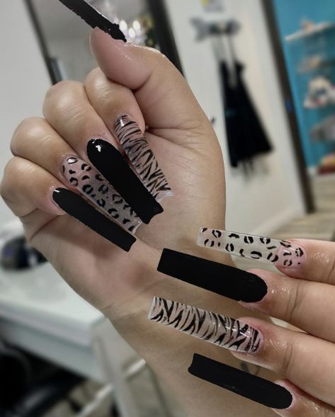 Xavier Wulf Nails, Nail Ideas Y2k Long Black, Hobo Nails, Emo Acrylics, 2000s Nails Acrylic Y2k, Snooki Nails, Metalhead Nails, Y2k Nails Long, Emo Acrylic Nails