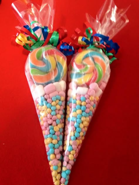 Excited to share the latest addition to my #etsy shop: Sweet cones Candy Cones Diy, Sweet Cones Ideas Diy, Candy Cones Ideas, Sweet Cones Ideas Kid Parties, Sweet Cones Ideas, Cone Treats, Sweetie Cones, Party Candy Bags, Candy Theme Birthday Party